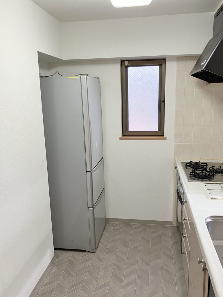 キッチンの内装工事を行いました。