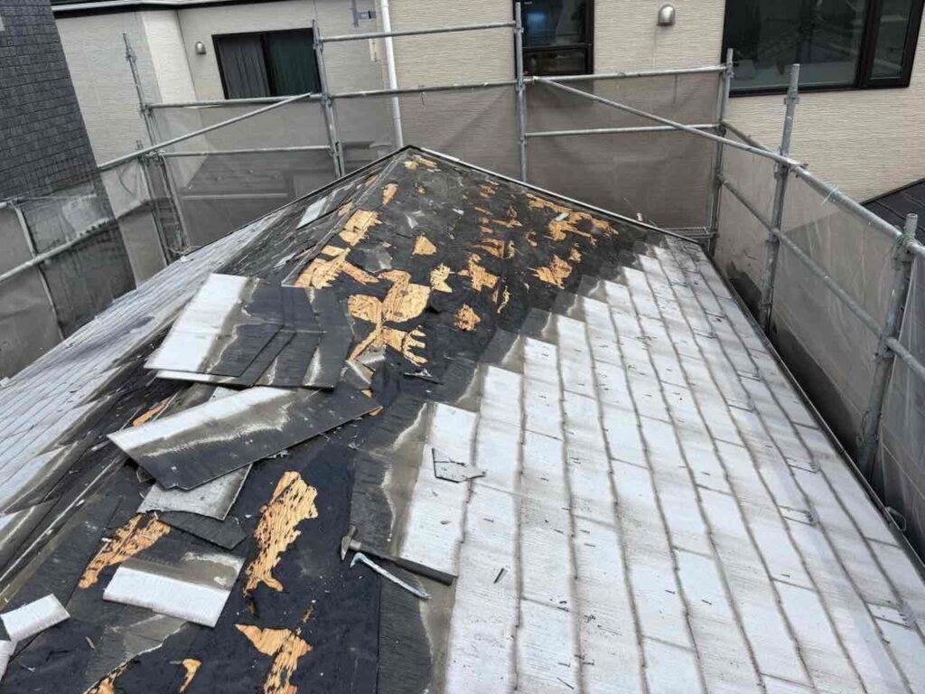 既存屋根材解体