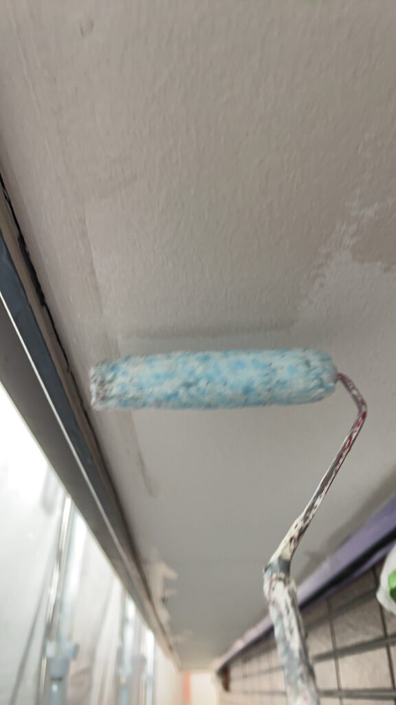 ベランダ下塗装